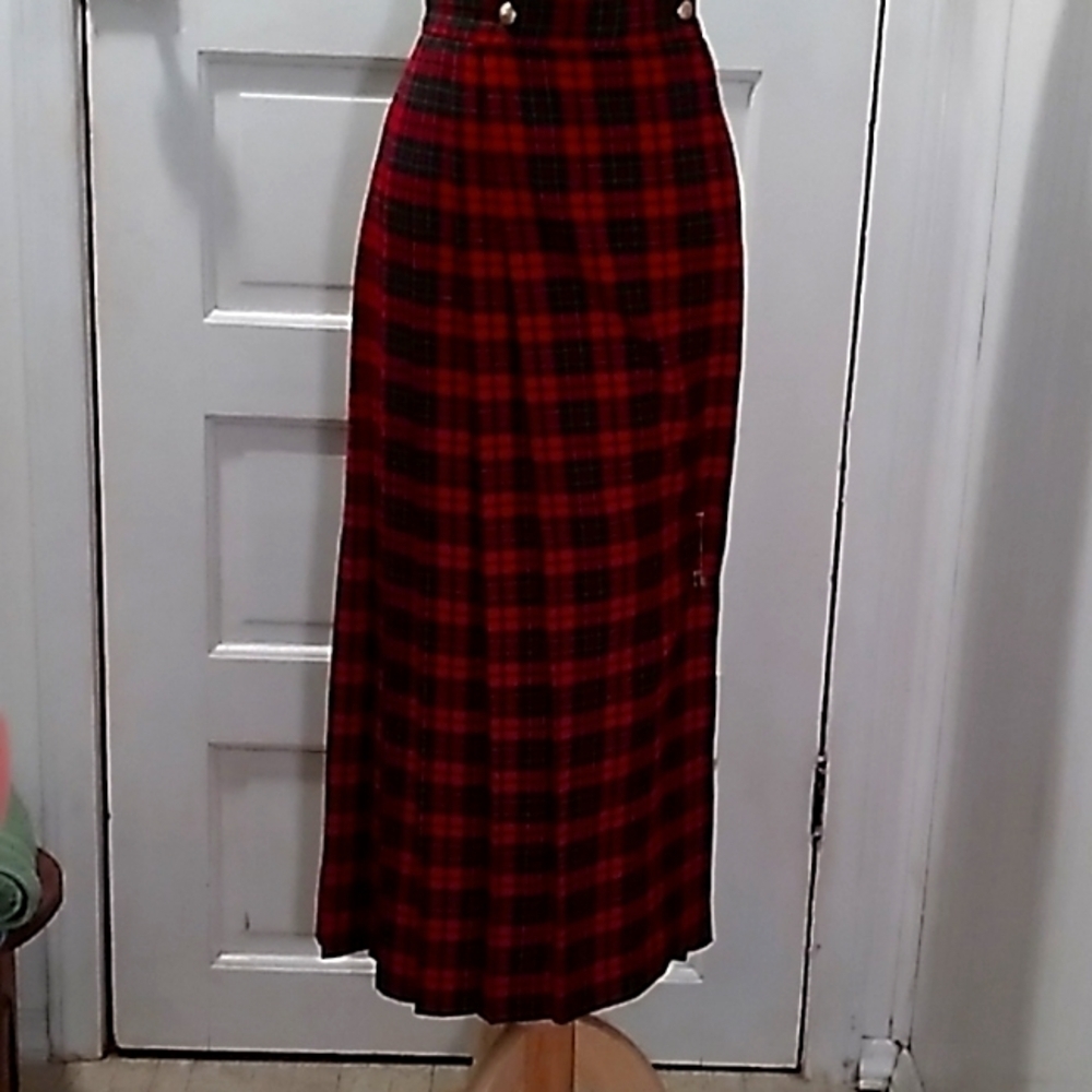 Vtg Michele pleated plaid skirt  pin made in USA union Celtic Tartan Scottish